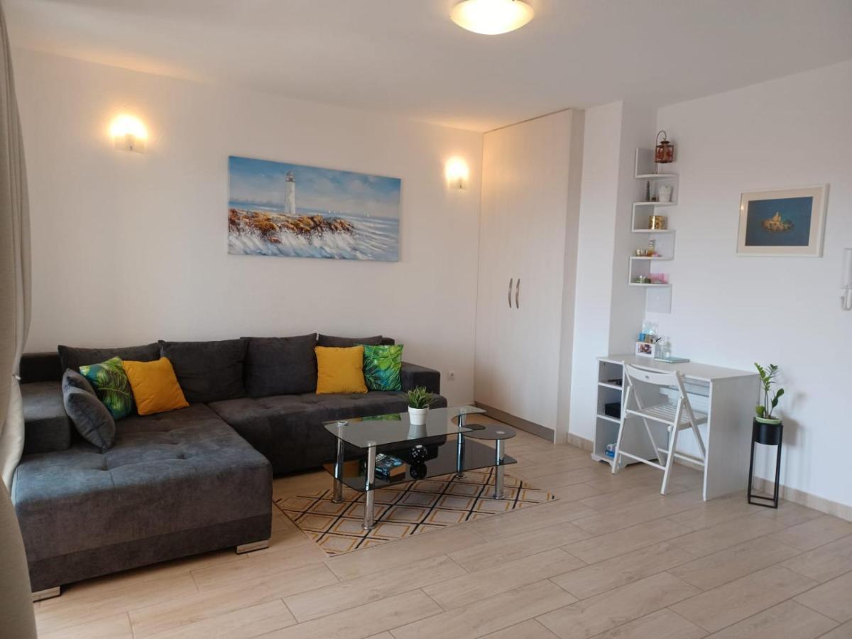 Apart Sa Terasom 250M Od Plaze,Parking,Wi Fi,Rostilj 트로기르 외부 사진
